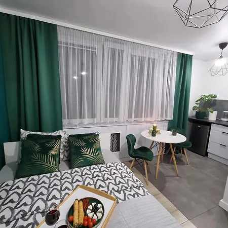 13 Kawalerka Szmaragdowa *