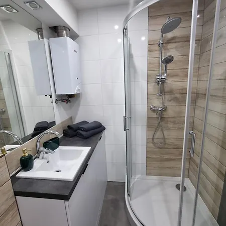 13 Kawalerka Szmaragdowa Apartament *