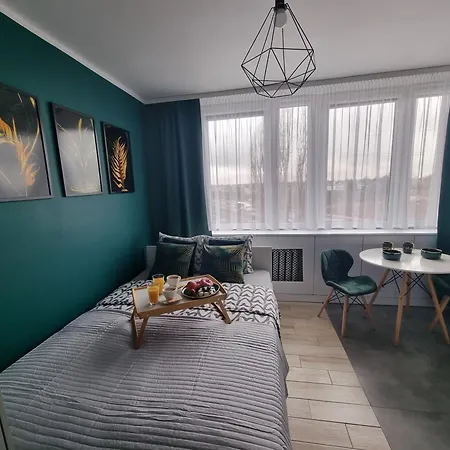 13 Kawalerka Szmaragdowa *