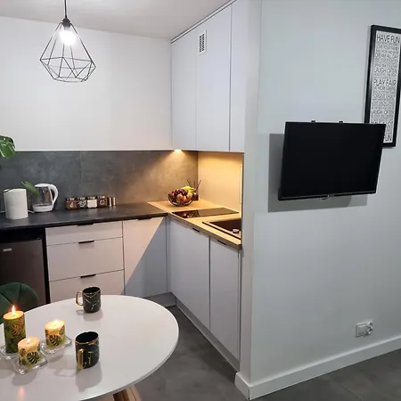 13 Kawalerka Szmaragdowa Apartament