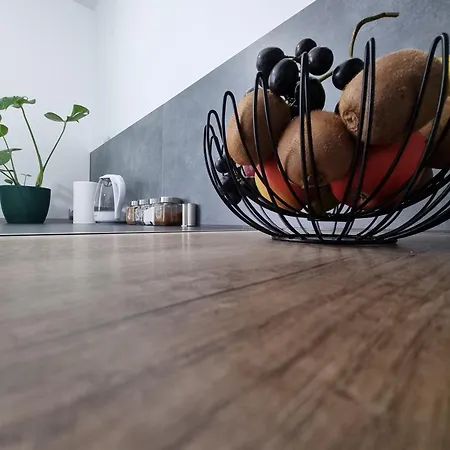 Apartament 13 Kawalerka Szmaragdowa *