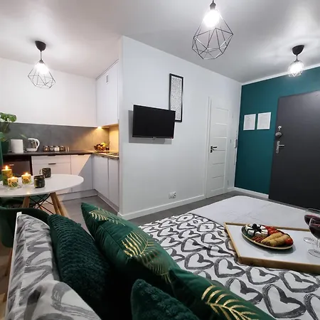 13 Kawalerka Szmaragdowa Ζεστοκόβα