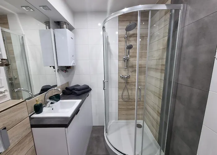 13 Kawalerka Szmaragdowa * צ'סטוצ'ובה