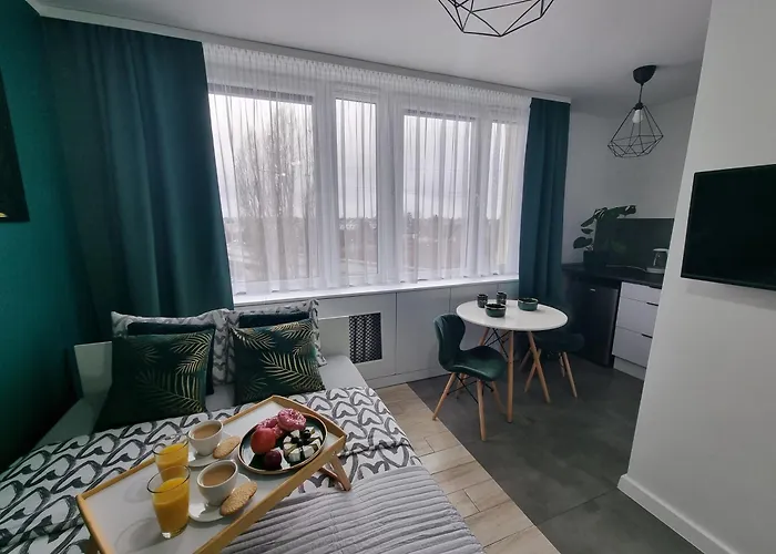 13 Kawalerka Szmaragdowa דירה *