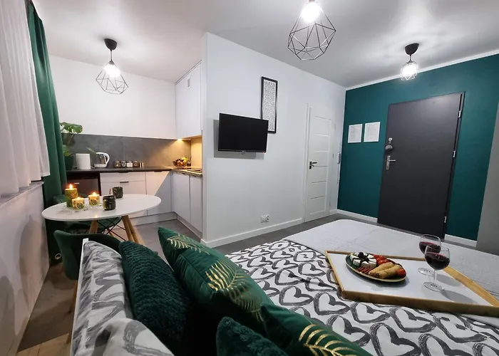 13 Kawalerka Szmaragdowa צ'סטוצ'ובה